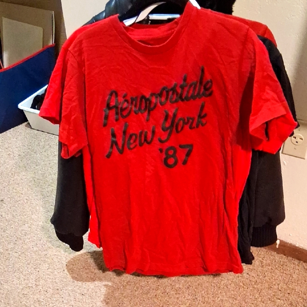 Aeropostale Red Short Sleeve Graphic Tee